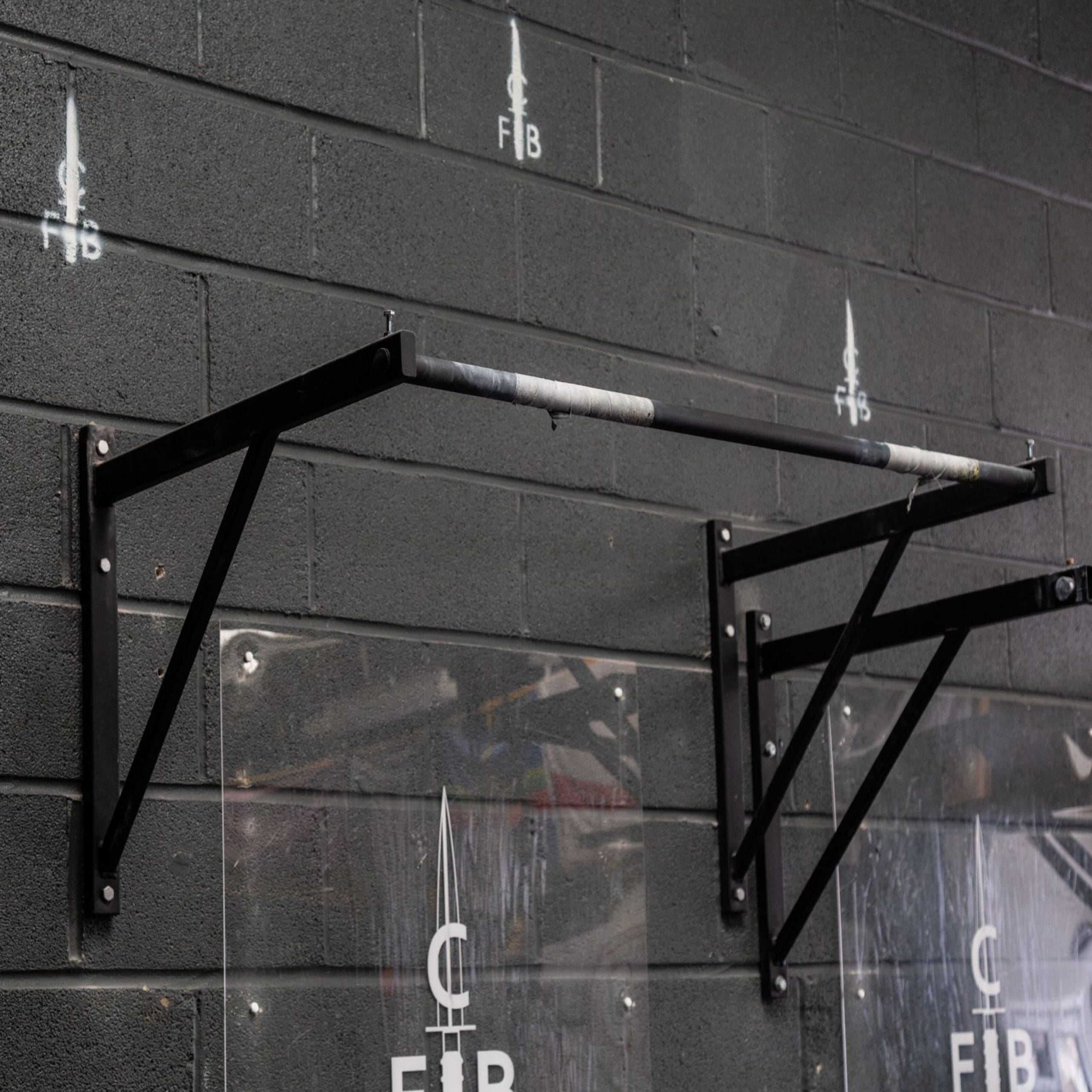 UKSF Wall Mounted Pull Up Bracket Review